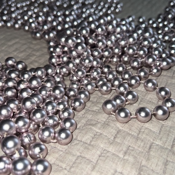 Set of 4 shiny pale metallic pink beaded garland. - Picture 1 of 6